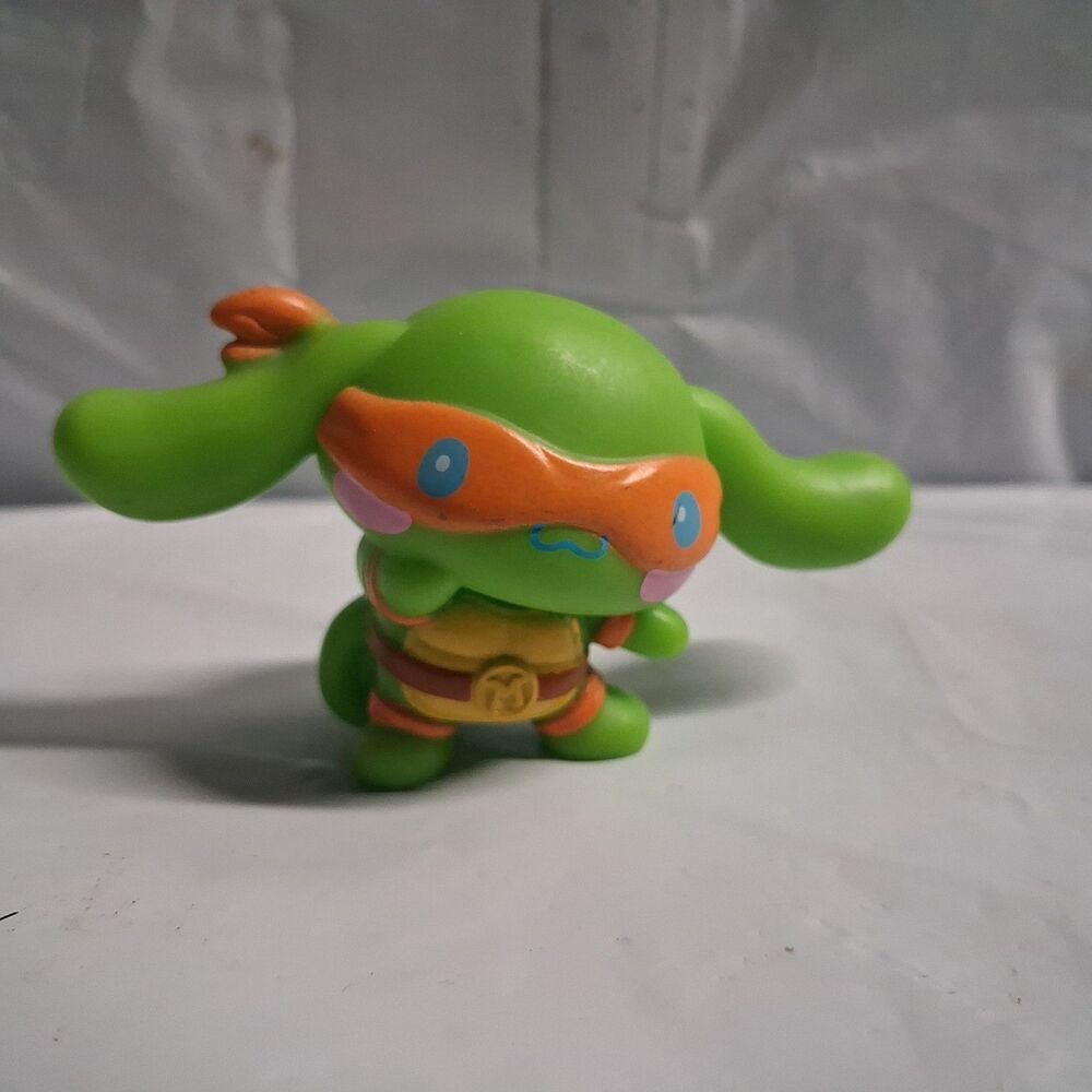 McDonald’s Happy Meal TMNT x Hello Kitty And Friends Cinnamonroll x Michelangelo
